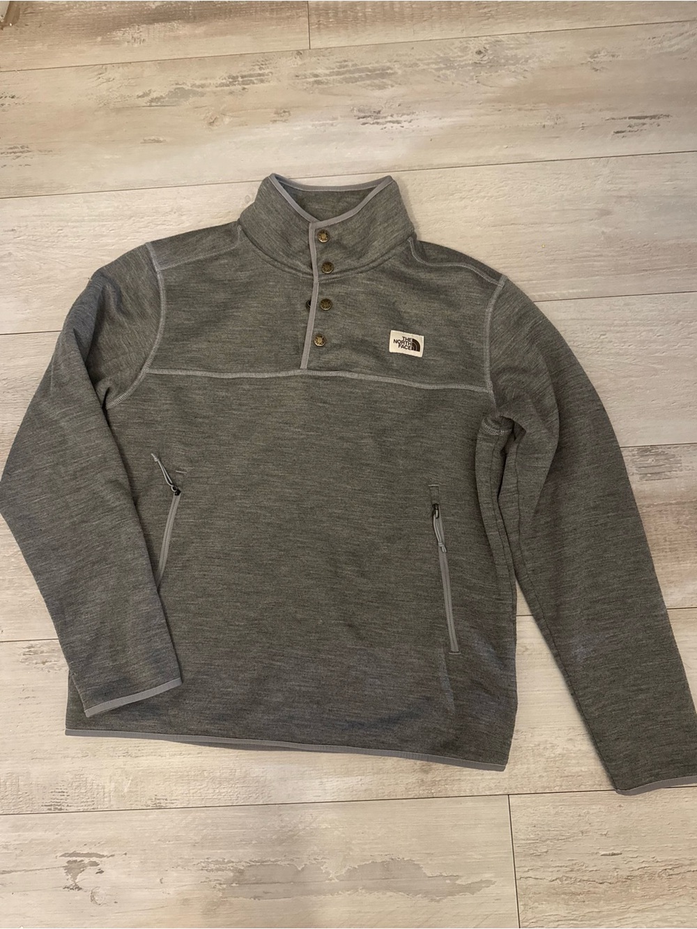 The North Face Men's Heather Gray Snap-Placket Pullover